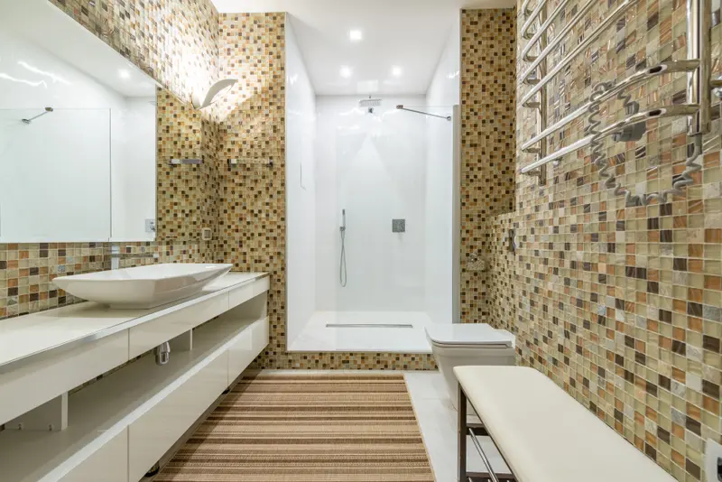 Mosaic tile accent shower - mosaic tiling services on Gold Coast